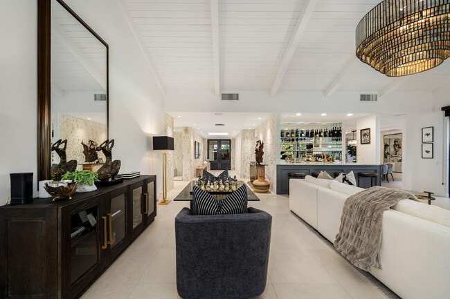 Building Photo - 6 Exeter Ct