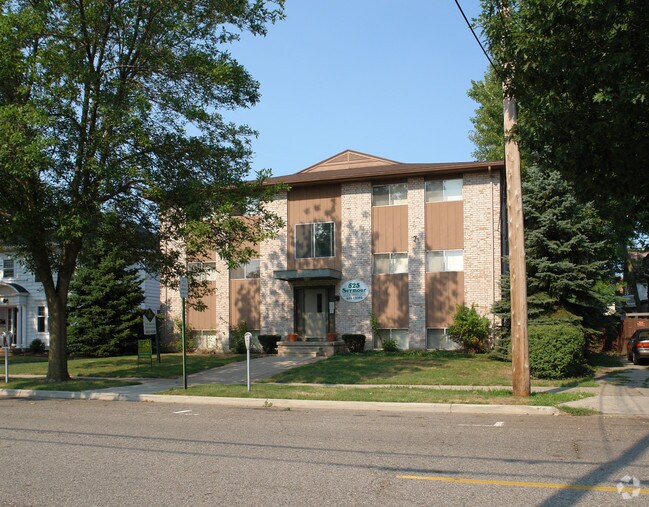 Building Photo - Seymour Manor Apartments