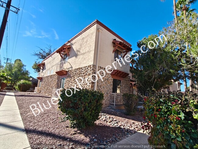 Building Photo - 3357 N Country Club Rd