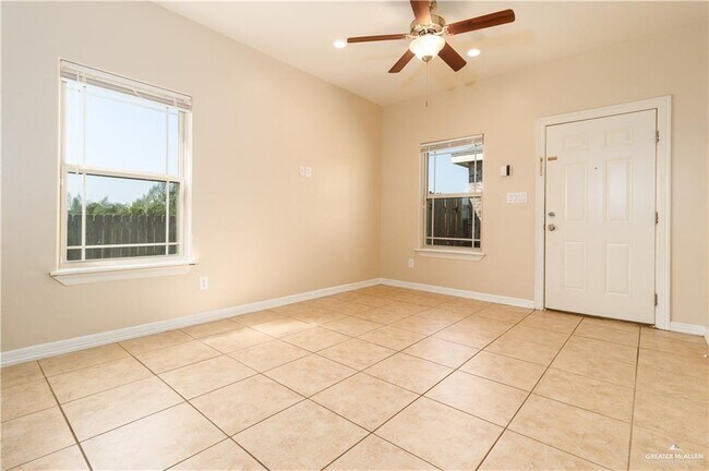 Building Photo - 11 W Garfield Ave