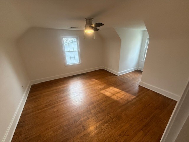 Building Photo - 510 Las Lomas Dr