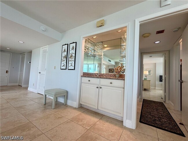 Building Photo - 10701 Gulf Shore Dr