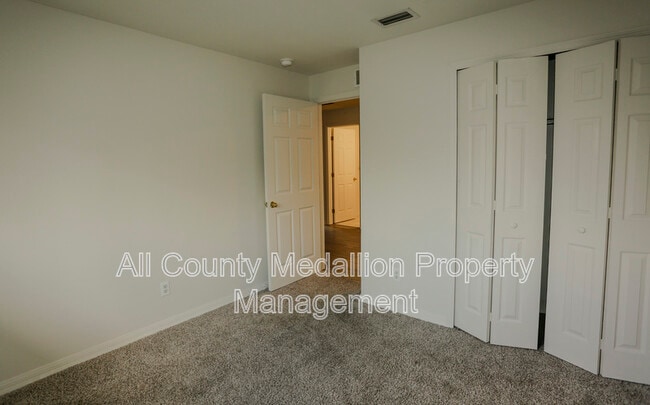 Building Photo - 2511 Hightower Ave S