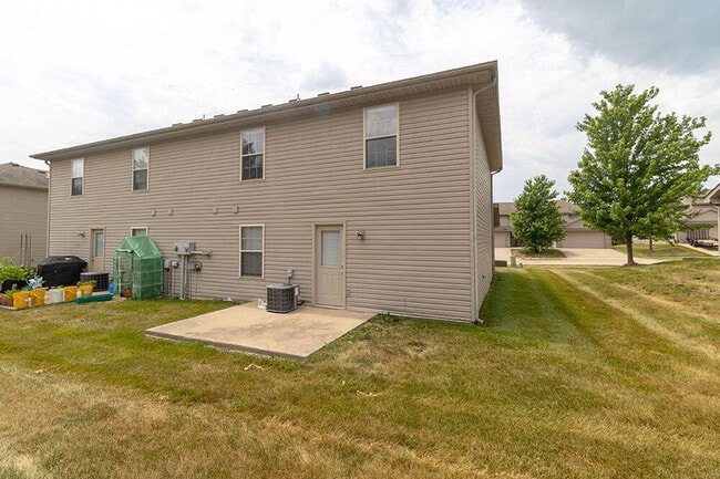 Building Photo - 4002 Snowy Owl Dr