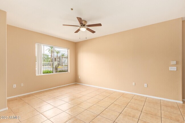 Building Photo - 2929 W Yorkshire Dr