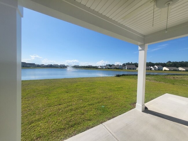 Building Photo - Beautiful New Build 3 Bedroom Home