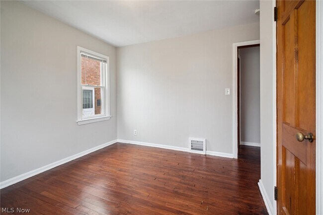 Building Photo - 14416 Krems Ave