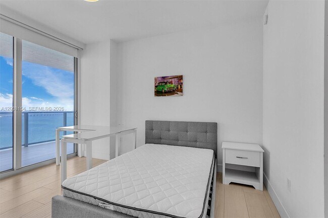 Building Photo - 488 NE 18th St