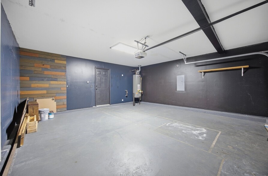 Building Photo - 8502 Appledale Dr