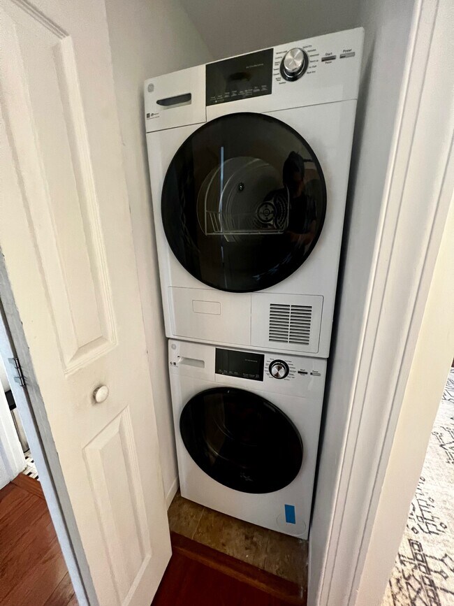 Building Photo - 6718 3rd St NW