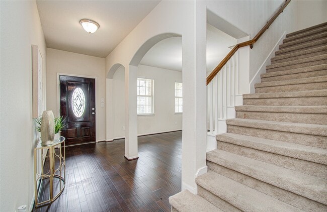 Building Photo - 12319 Gatewood Dr
