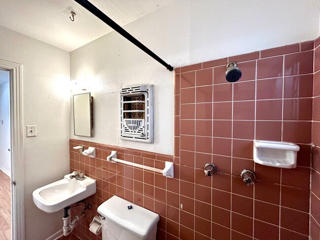 Building Photo - 3304 Tom Green St