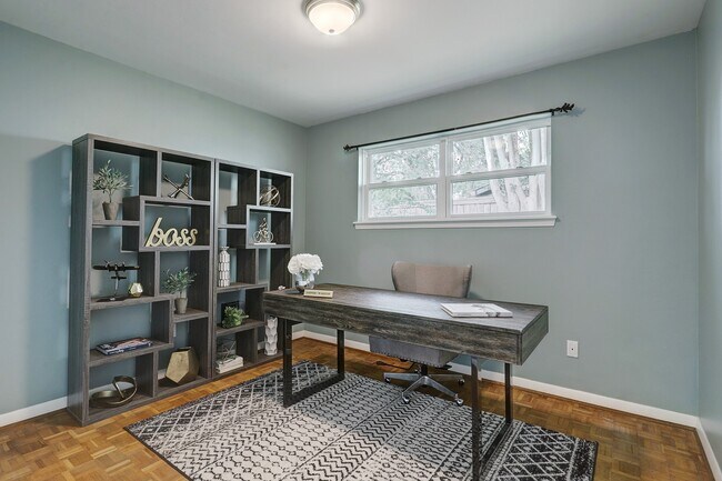 Building Photo - 2330 Willowby Dr