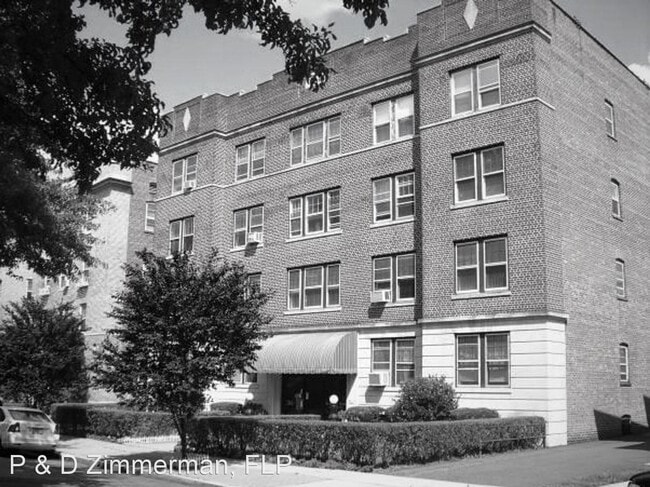Building Photo - 30 Gates Ave