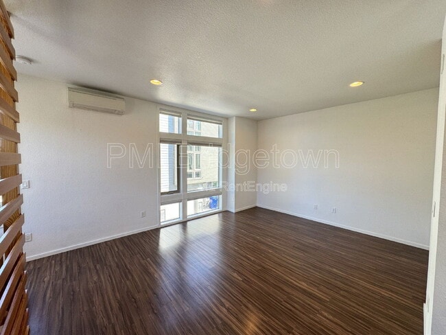 Building Photo - 1242 N Morgan St