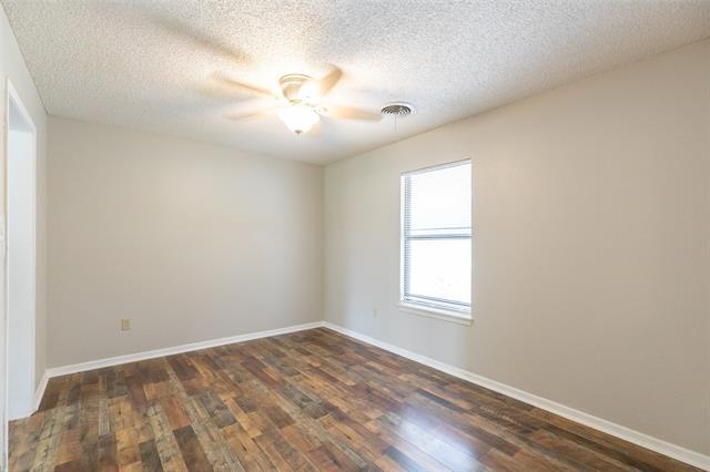 Building Photo - 3826 Crest Way