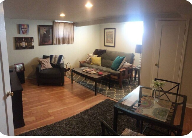 Building Photo - June 2025 - SFH Rental in Englewood 3 bed ...