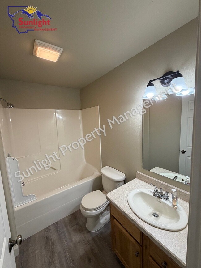 Building Photo - 3-Bed 3-Bath Gem with 2,440 Sq Ft of Comfort in Laurel, MT!