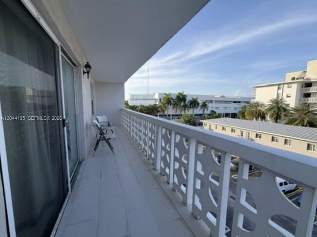 Building Photo - 4141 Nautilus Dr