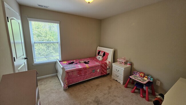 Building Photo - 1822 Swan Dr
