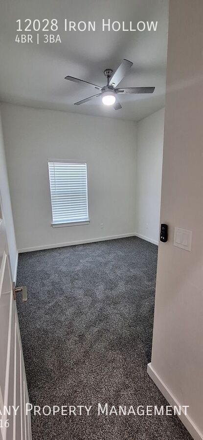 Building Photo - 12028 Iron Holw St