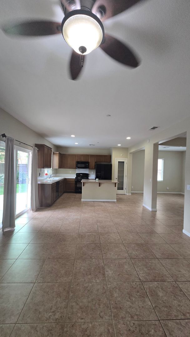 Building Photo - 5421 Tejon Ridge Ct
