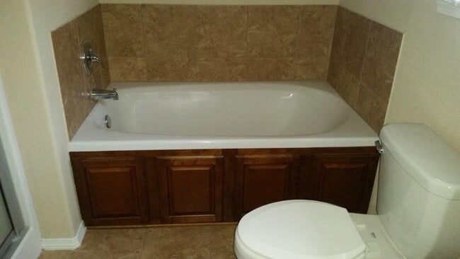 Building Photo - 4608 SW Fieldstone Blvd