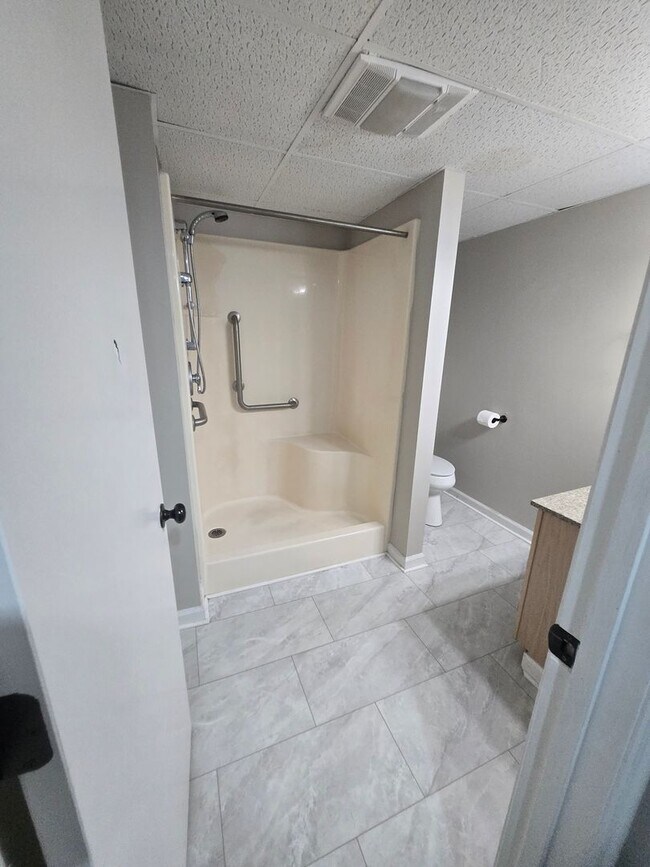Building Photo - 1569 Colony Park Dr