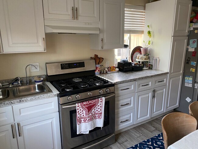 Building Photo - 11602 Lull St