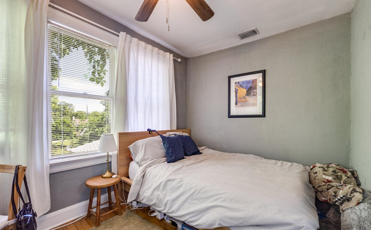 Building Photo - 2651 Dellwood Ave