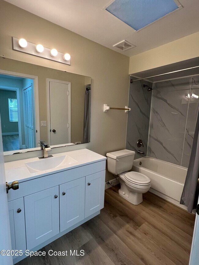 Building Photo - 3154 Dunhill Dr
