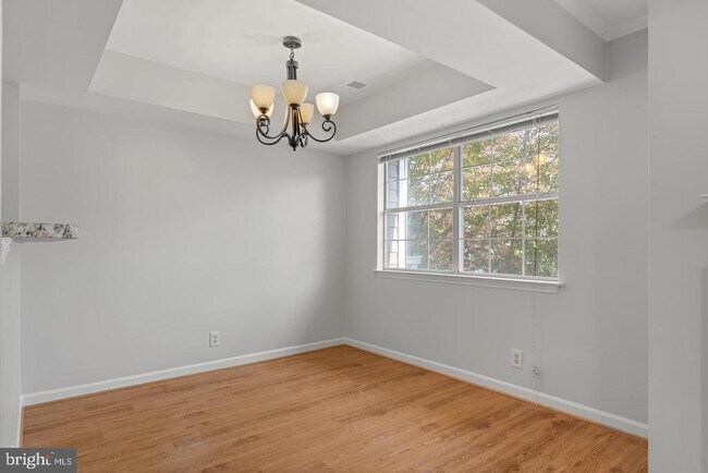 Building Photo - 5705 Chapman Mill Dr