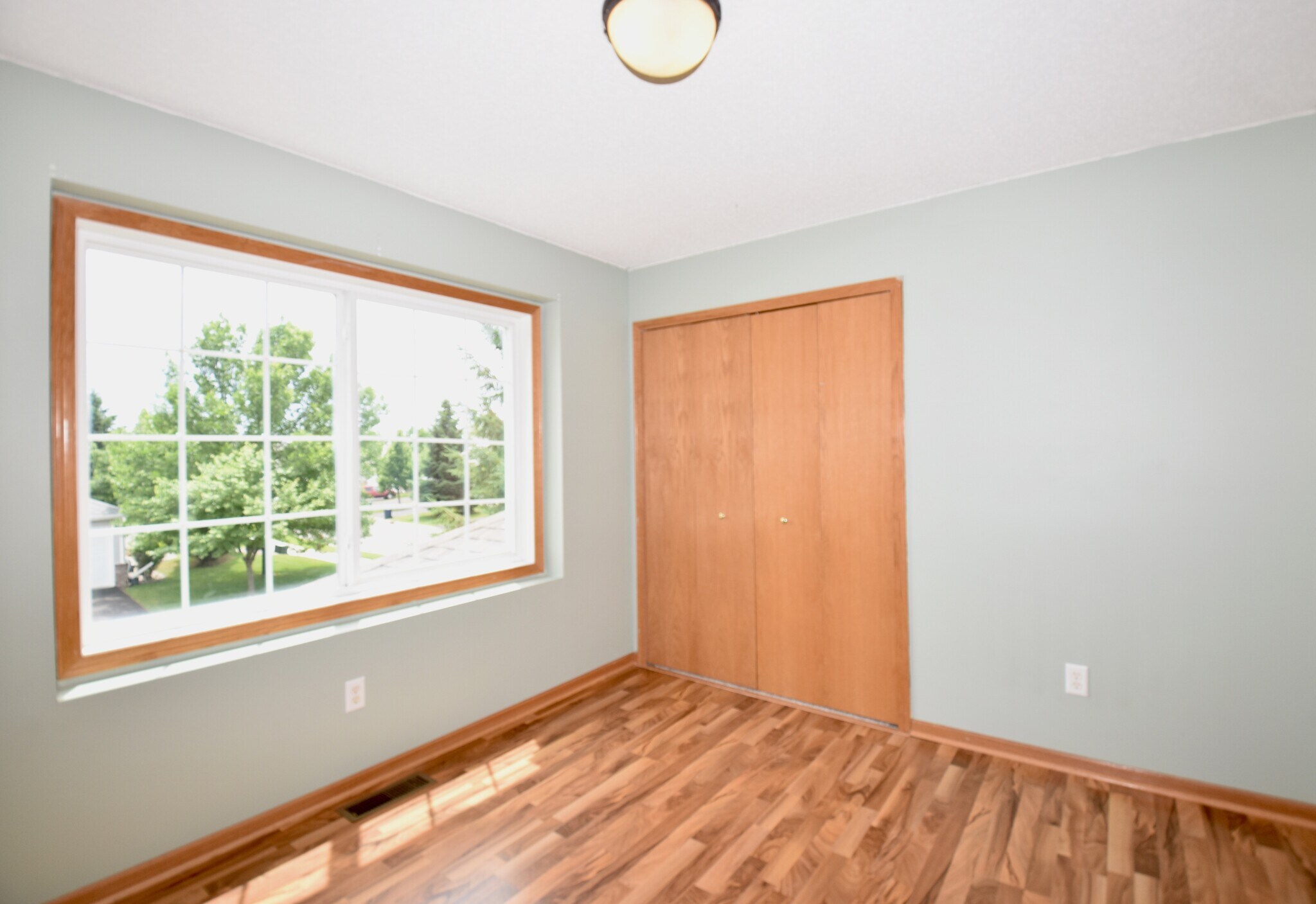 Building Photo - 411 Wilderness Dr