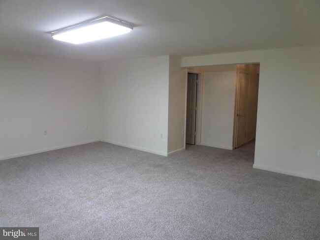 Building Photo - 822 Ferndale Terrace NE