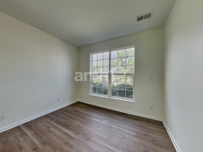 Building Photo - 4513 Sedgewood Ln