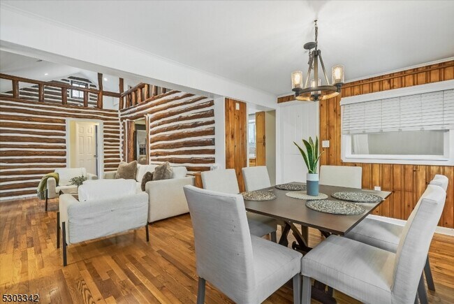 Building Photo - 63 Iroquois Trail