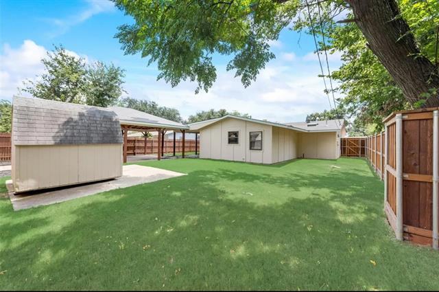 Building Photo - 2429 Towerwood Dr