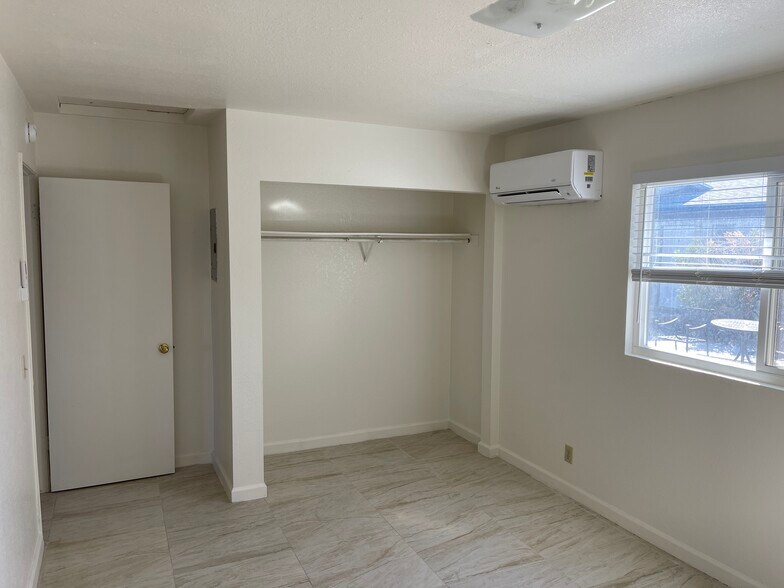 Building Photo - 73874 Sunnyvale Dr