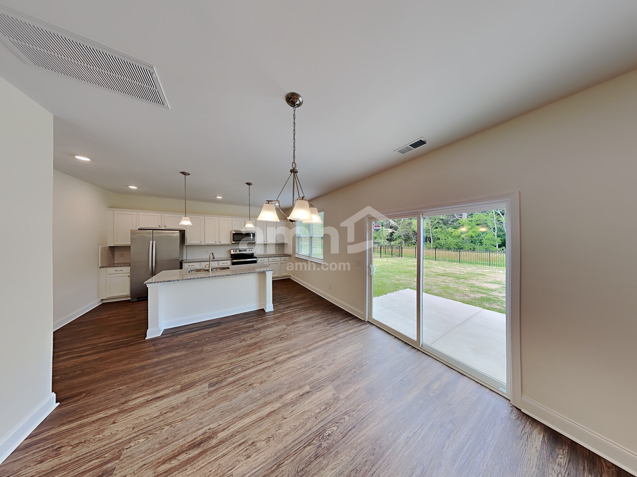 Building Photo - 3011 Lucky Ln