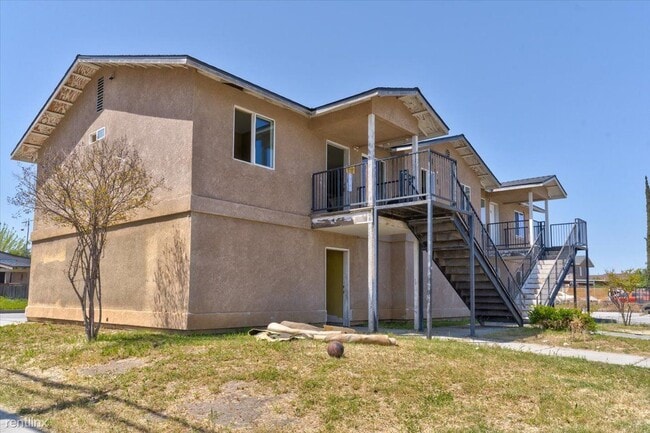 Building Photo - 3 br, 2 bath Duplex - 1702 Merced St