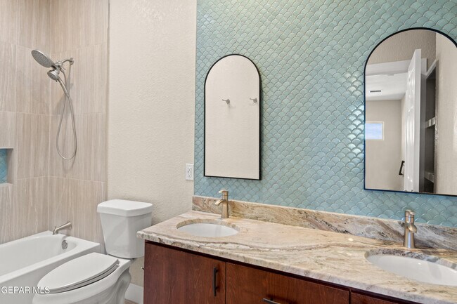 Building Photo - 6305 Palo Verde Pl