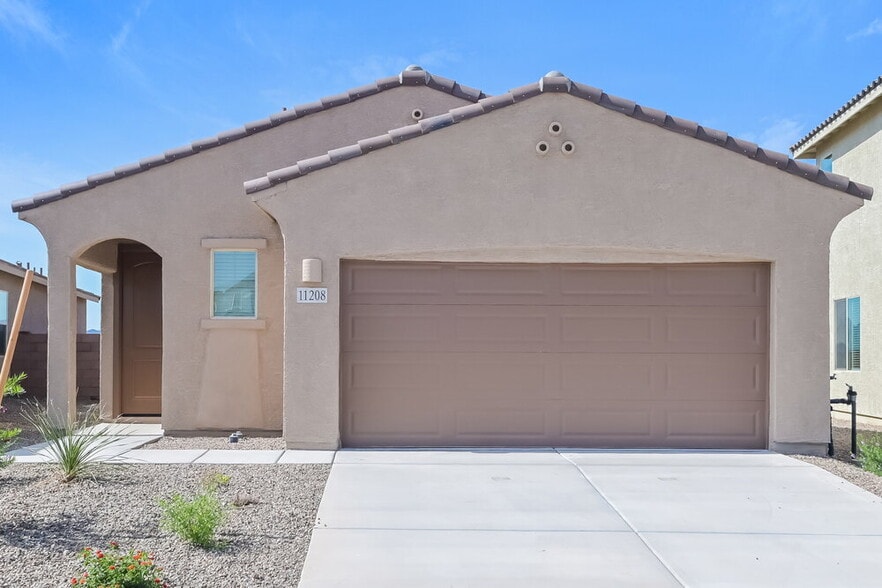 Primary Photo - 11208 S Weismann Dr