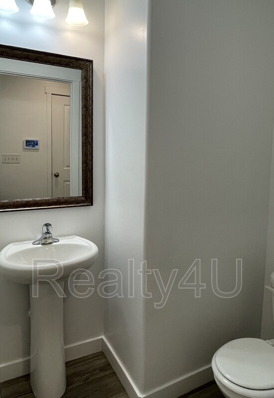 Building Photo - 1088 Waterway Ln