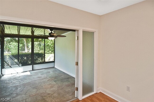 Building Photo - 4295 Island Cir