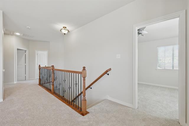 Building Photo - 400 Crossbill Ln