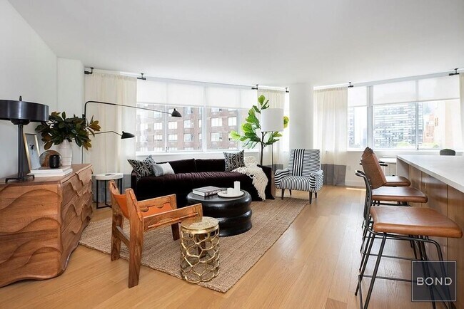 Building Photo - 420 E 54th St
