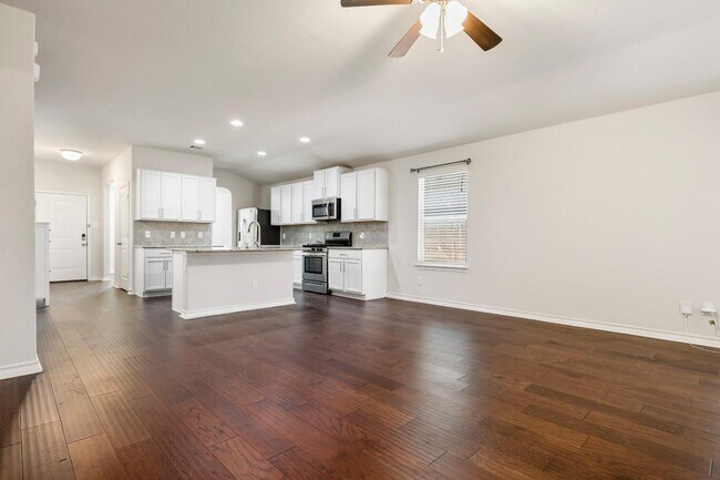 Building Photo - 13026 Maestro Spark