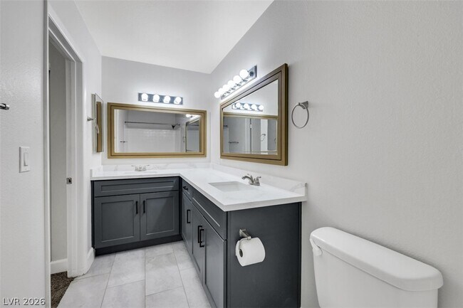 Building Photo - 1575 W Warm Springs Rd