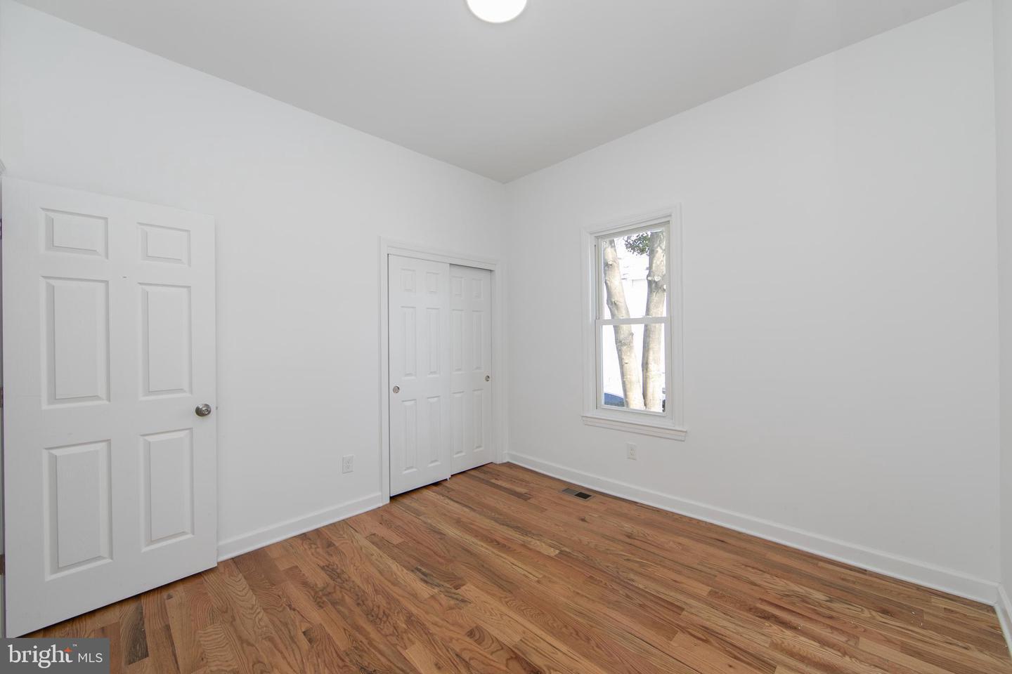 Building Photo - 117 W Nicholson Rd