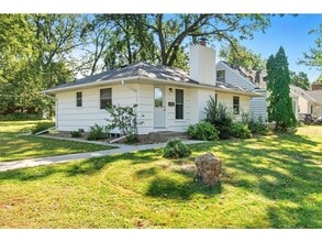 Building Photo - 3101 Texas Ave S